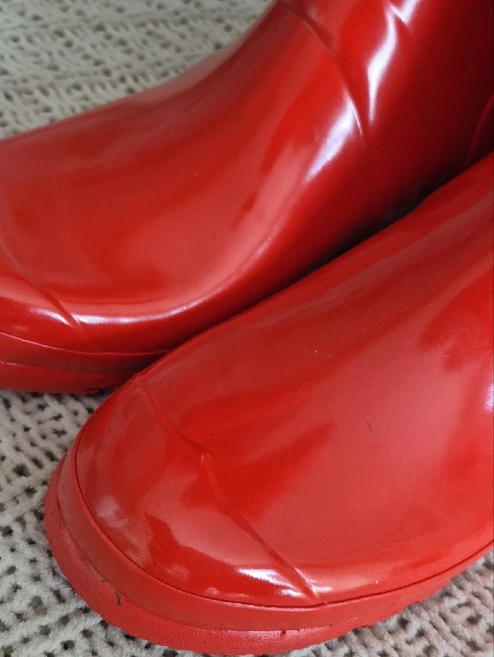 Hunter Red Gloss Waterproof Mid Calf Rain Boots